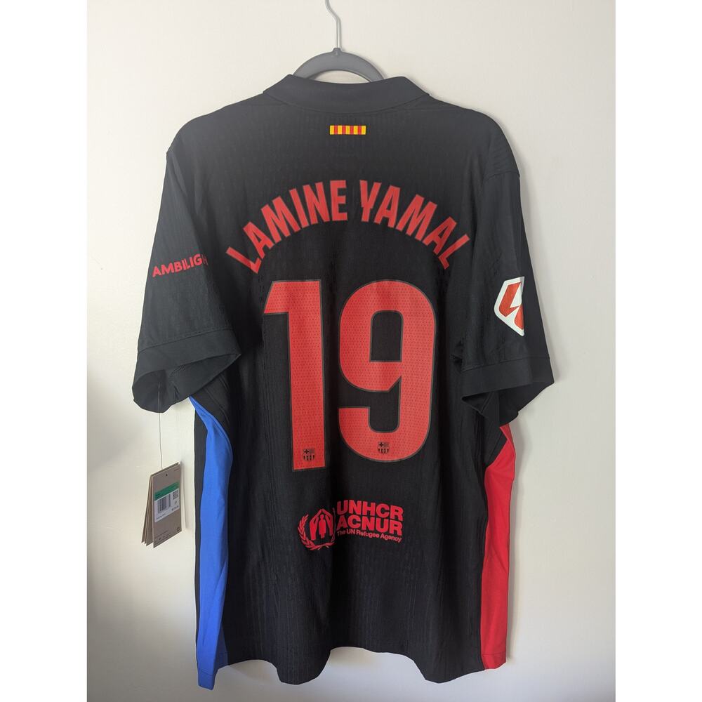 Barcelona Lamine Yamal Player Jersey XL NWT Soccer Shirt